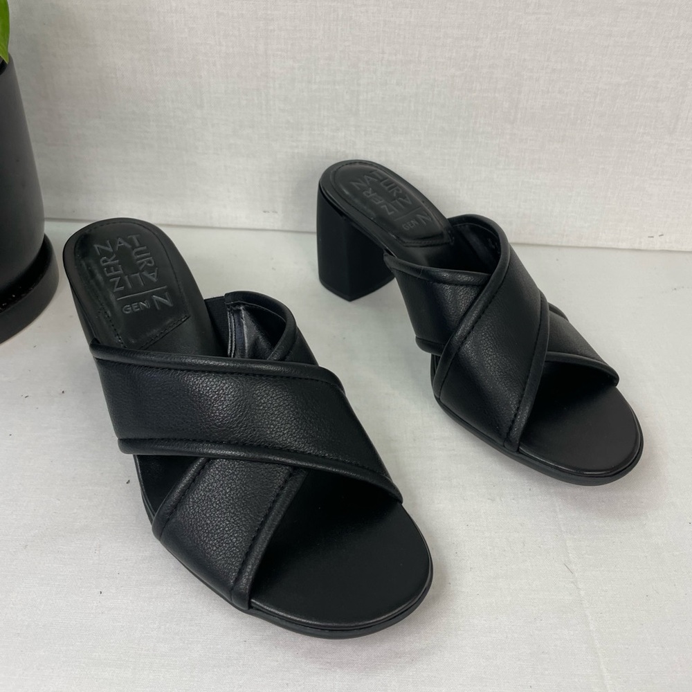 Naturalizer Genn-Rhythm Slide Sandal black leather block heel 6.5 M, B 269 - Picture 6 of 11